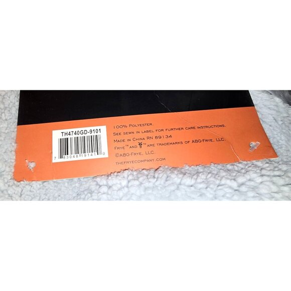 New Frye Reversible Sherpa Bluish Gray/White Throw 50 in. X 60 in. - Picture 7 of 9